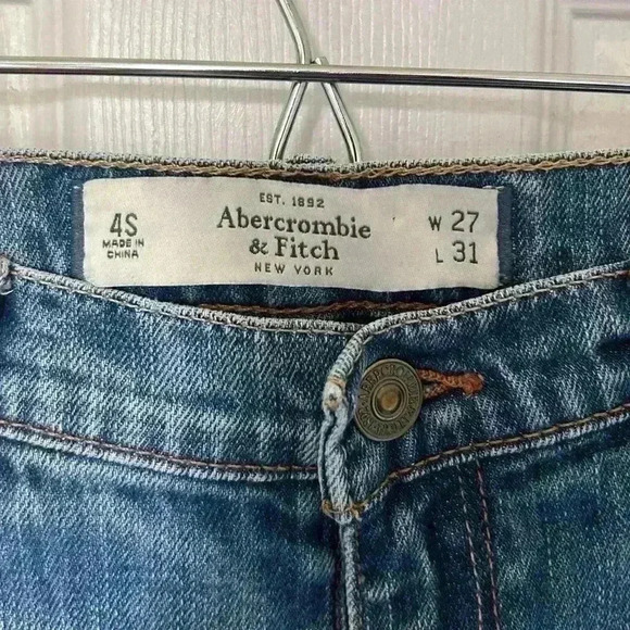 Abercrombie & Fitch Erin Straight leg Jeans size 27. Great, pre-worn condition. - Picture 3 of 9